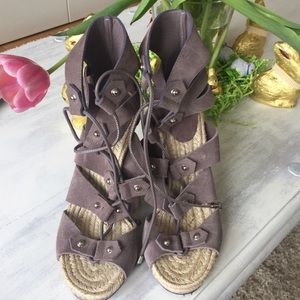 VINTAGE GUCCI : lace up heels